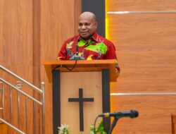 Gubernur Papua Hadir di HUT ke-38 Jemaat Mula-Mula GKI Getsemani Bhayangkara, Buku Sejarah Jemaat Resmi Diluncurkan
