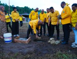 Ketua DPD Partai Golkar Papua MDF dan Ketua DPRP Papua DHB Letakan Batu Pertama Pembangunan Kantor DPD II Golkar Kabupaten Sami